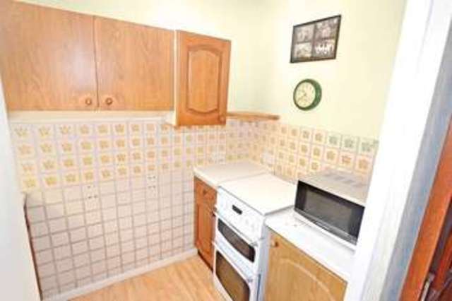  Image of 1 bedroom Retirement Property for sale in Warblers Close Strood Rochester ME2 at Barton Road  Strood, ME2 3ED