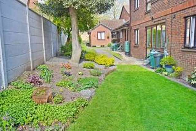  Image of 1 bedroom Retirement Property for sale in Warblers Close Strood Rochester ME2 at Barton Road  Strood, ME2 3ED