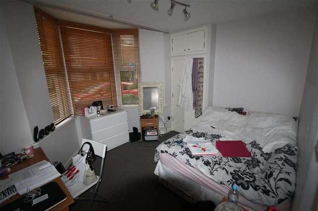  Image of 1 bedroom Flat to rent in Warwick Street Heaton Newcastle upon Tyne NE6 at Warwick Street  Newcastle Upon Tyne, NE6 5AQ
