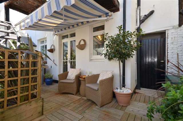  Image of 2 bedroom Apartment for sale in Waterloo Square Bognor Regis PO21 at Bognor Regis West Sussex Bognor Regis, PO21 1TE
