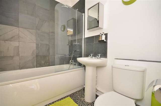  Image of 2 bedroom Apartment for sale in Waterloo Square Bognor Regis PO21 at Bognor Regis West Sussex Bognor Regis, PO21 1TE