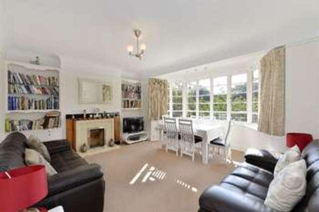  Image of 2 bedroom Property to rent in Wedderburn Road London NW3 at Wedderburn Road Belsize Park Belsize Park, NW3 5QJ