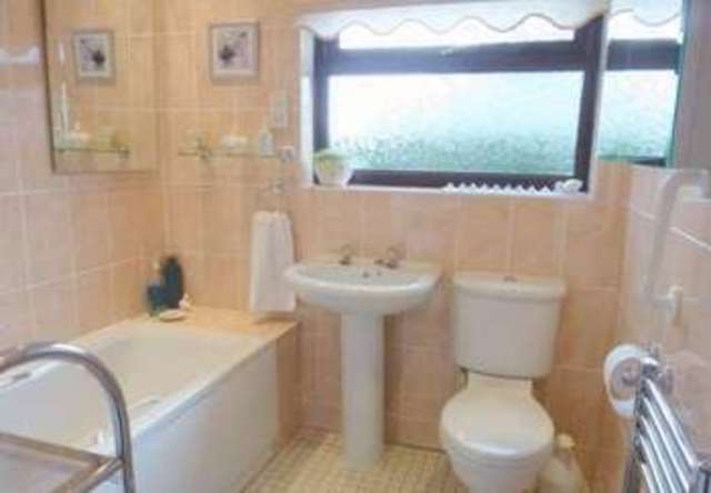  Image of 4 bedroom Detached house for sale in Wedgewood Drive Portskewett Caldicot NP26 at Wedgewood Drive Portskewett Caldicot, NP26 5TL