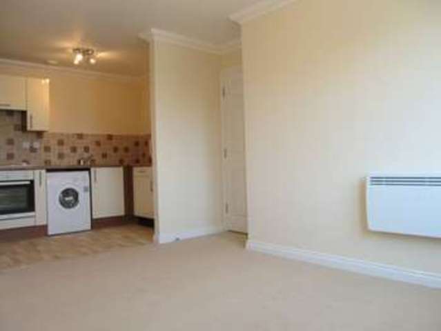  Image of 2 bedroom Flat to rent in Park Road Southampton SO15 at Park Road  Southampton, SO15 3BB