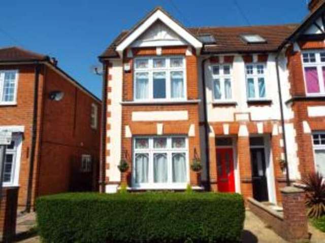  Image of 4 bedroom Semi-Detached house for sale in Station Road West Byfleet KT14 at West Byfleet Surrey West Byfleet, KT14 6DT