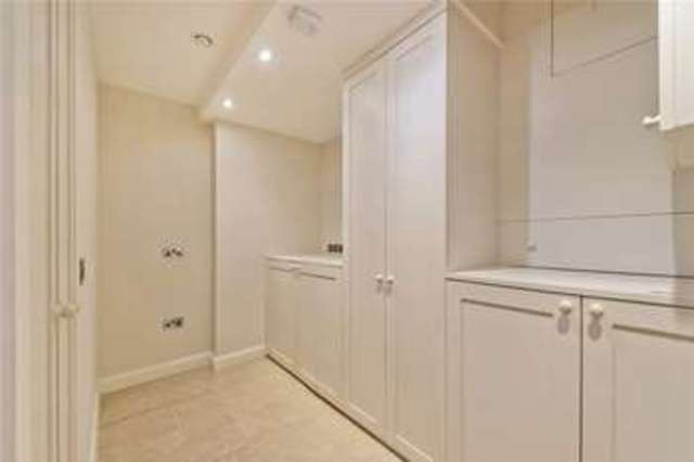  Image of 2 bedroom Flat to rent in West Heath Road London NW3 at West Heath Road  London, NW3 7TT