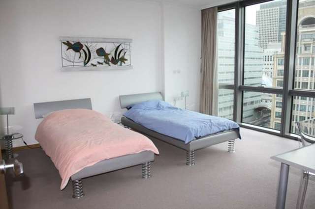  Image of 3 bedroom Flat to rent in Hertsmere Road London E14 at Canary Wharf  London, E14 4EF