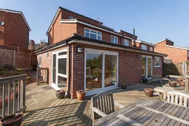  Image of 4 bedroom Detached house for sale in Barnards Hill Marlow SL7 at Barnards Hill  Marlow, SL7 2NX