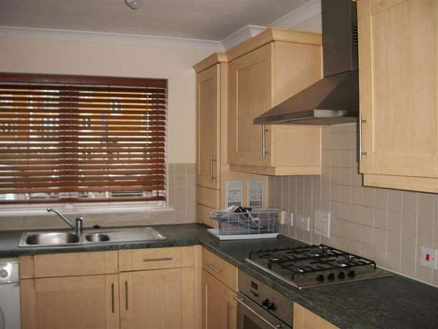  Image of 3 bedroom Terraced house to rent in West Quay Newhaven BN9 at Newhaven, BN9 9DQ