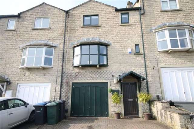  Image of 3 bedroom Detached house for sale in Bobbin Mill Court Steeton Keighley BD20 at Steeton  Steeton, BD20 6PU