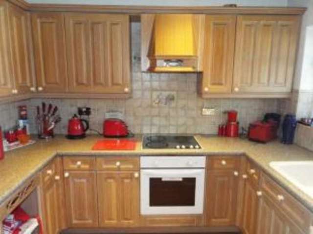  Image of 3 bedroom End of Terrace for sale in Bridgwater Drive Westcliff-on-Sea SS0 at Westcliff-on-Sea Essex Prittlewell, SS0 0HA