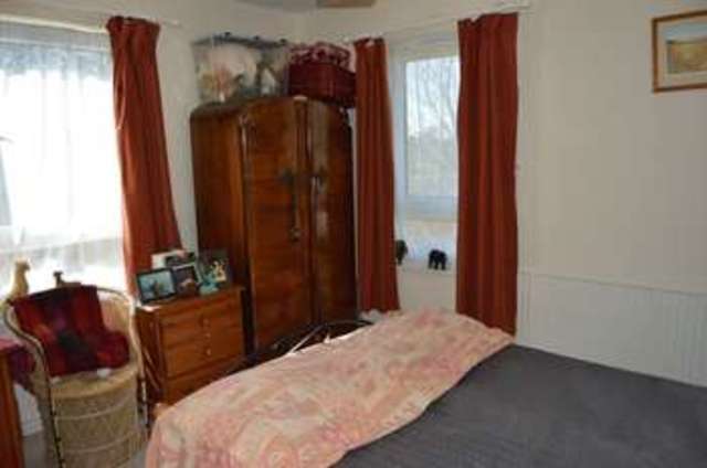 Image of 2 bedroom Flat for sale in Whitcombe Road Newport PO30 at Whitcombe Road  Newport, PO30 1ED