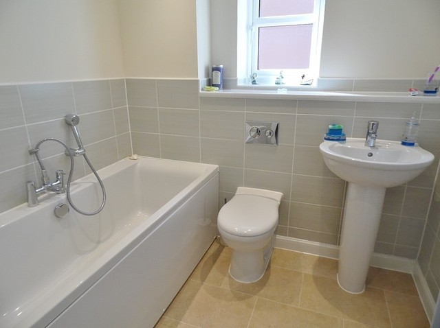  Image of 5 bedroom Detached house for sale in Whiteland Way Clanfield Waterlooville PO8 at Whiteland Way Clanfield Waterlooville, PO8 0ZF