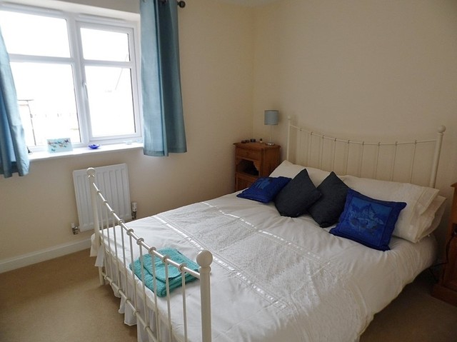 Image of 5 bedroom Detached house for sale in Whiteland Way Clanfield Waterlooville PO8 at Whiteland Way Clanfield Waterlooville, PO8 0ZF