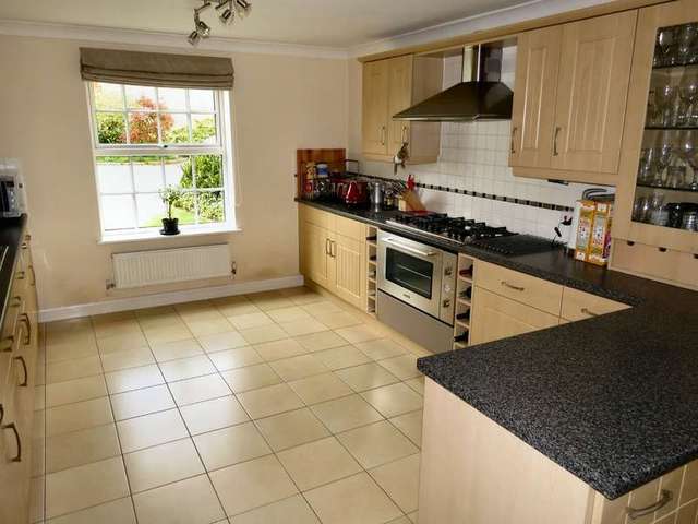  Image of 6 bedroom Detached house for sale in Whittington Chase Kingsmead Milton Keynes MK4 at Kingsmead Milton Keynes Buckinghamshire, MK4 4HL