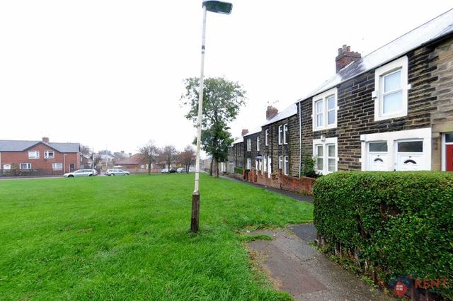  Image of 3 bedroom Flat to rent in Woodlands Terrace Felling Gateshead NE10 at Woodlands Terrace Felling Felling, NE10 9HT