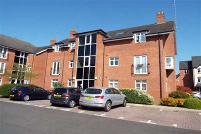  Image of 2 bedroom Flat to rent in Coventry Road Warwick CV34 at Warwick, CV34 4LE