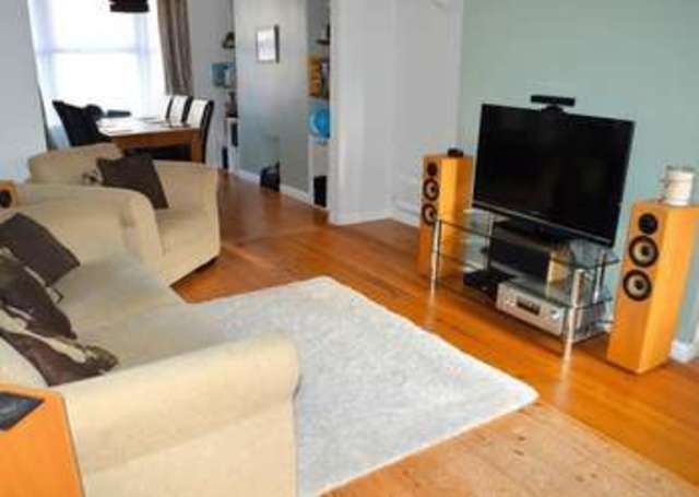  Image of 3 bedroom Terraced house to rent in Beer Street Yeovil BA20 at Beer Street  Yeovil, BA20 2AE