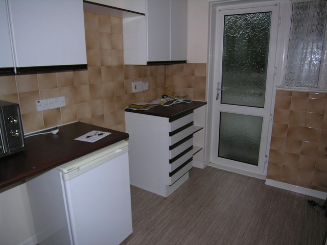  Image of 2 bedroom Flat to rent in Moore Avenue Bournemouth BH11 at Bournemouth, BH11 8AZ