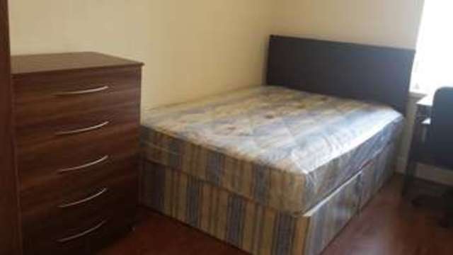  Image of 4 bedroom Terraced house to rent in Hinckley Road Leicester LE3 at Hinckley Road  Leicester, LE3 0RD