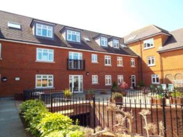  Image of 2 bedroom Retirement Property for sale in High Road Byfleet West Byfleet KT14 at 83 High Road Byfleet Byfleet, KT14 7QS