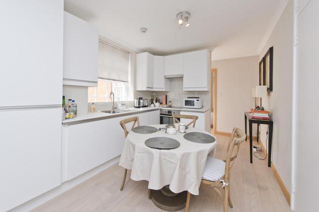  Image of 1 bedroom Flat for sale in Willow Place London SW1P at Admiral House  Willow Place, SW1P 1JW