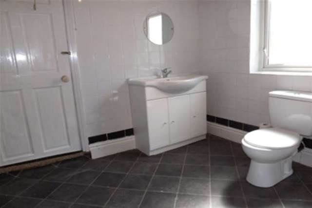  Image of 3 bedroom Terraced house to rent in Alexandra Road Blackburn BB2 at Blackburn, BB2 6DW