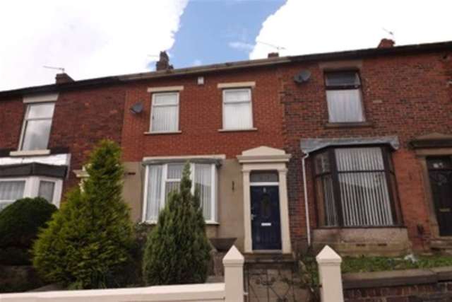  Image of 3 bedroom Terraced house to rent in Alexandra Road Blackburn BB2 at Blackburn, BB2 6DW