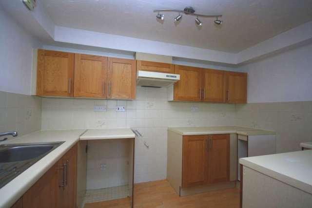  Image of 2 bedroom Retirement Property for sale in Allington Court Outwood Common Road Billericay CM11 at Allington Court  Billericay, CM11 2JB