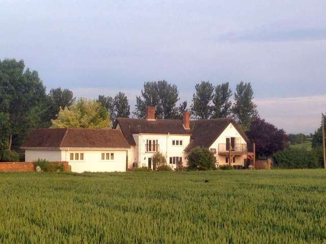  Image of 4 bedroom Cottage for sale in Ampthill Road Lidlington Bedford MK43 at Lidlington Bedford Bedfordshire, MK43 0QX