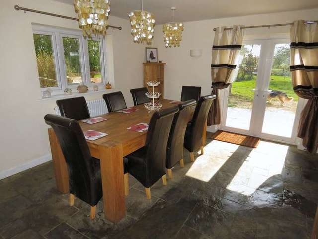  Image of 4 bedroom Cottage for sale in Ampthill Road Lidlington Bedford MK43 at Lidlington Bedford Bedfordshire, MK43 0QX