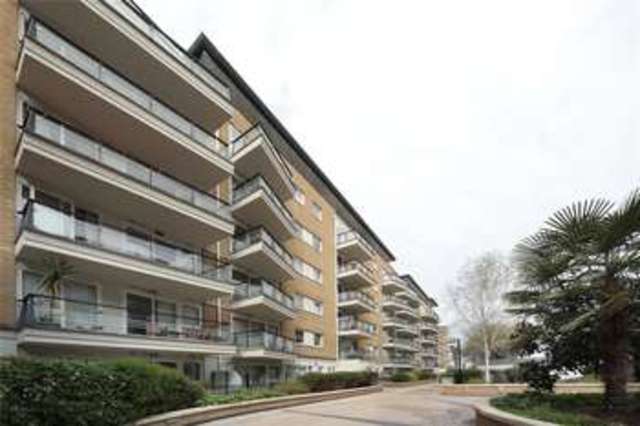  Image of 2 bedroom Apartment to rent in Smugglers Way London SW18 at Smugglers Way Wandsworth Wandsworth Town, SW18 1EN