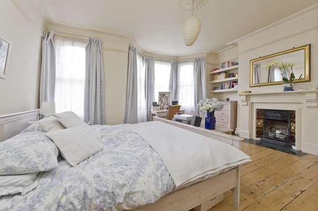  Image of 3 bedroom Terraced house for sale in Ashburnham Road London NW10 at Ashburnham Road  London, NW10 5SD