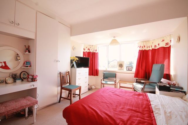  Image of 4 bedroom Semi-Detached house for sale in Culverhay Ashtead KT21 at Culverhay  Ashtead, KT21 1PP
