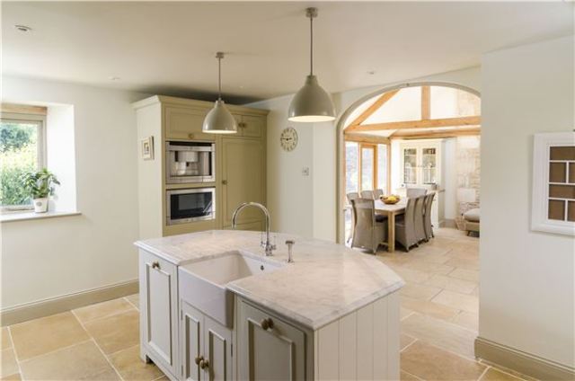  Image of 5 bedroom Property for sale in Bradford Road Atworth Melksham SN12 at Bradford Road Atworth Wiltshire, SN12 8HZ
