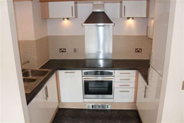  Image of 2 bedroom Flat to rent in The Bittoms Kingston upon Thames KT1 at Kingston upon Thames, KT1 2AN