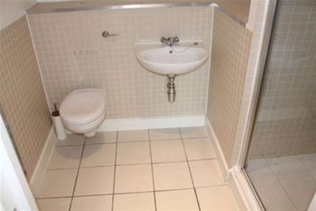  Image of 2 bedroom Flat to rent in The Bittoms Kingston upon Thames KT1 at Kingston upon Thames, KT1 2AN
