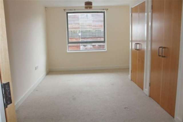  Image of 2 bedroom Flat to rent in The Bittoms Kingston upon Thames KT1 at Kingston upon Thames, KT1 2AN