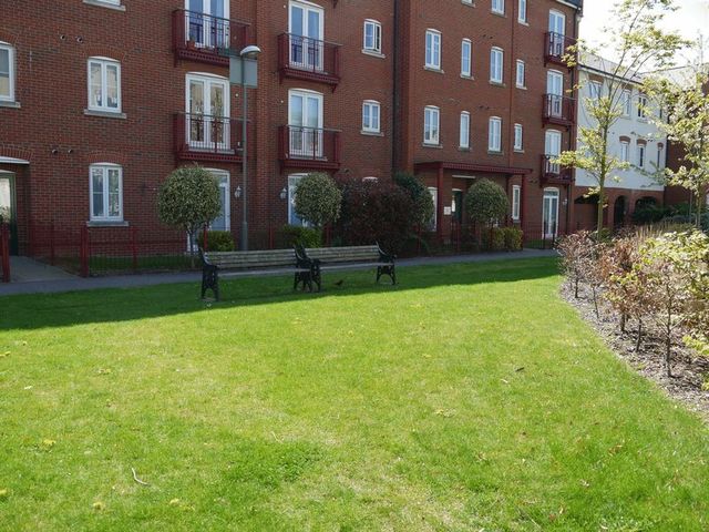  Image of 2 bedroom Flat for sale in Coxhill Way Aylesbury HP21 at Barnshaw House Coxhill Way Aylesbury, HP21 8FH