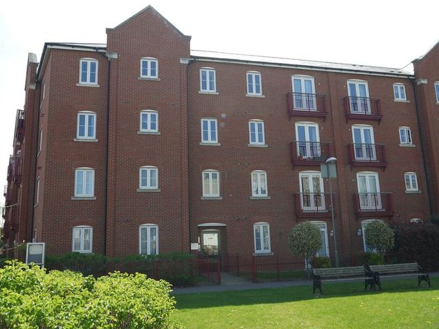  Image of 2 bedroom Flat for sale in Coxhill Way Aylesbury HP21 at Barnshaw House Coxhill Way Aylesbury, HP21 8FH