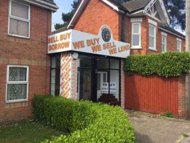  Image of Property to rent in Barrack Road Christchurch BH23 at Barrack Road  Christchurch, BH23 2BQ