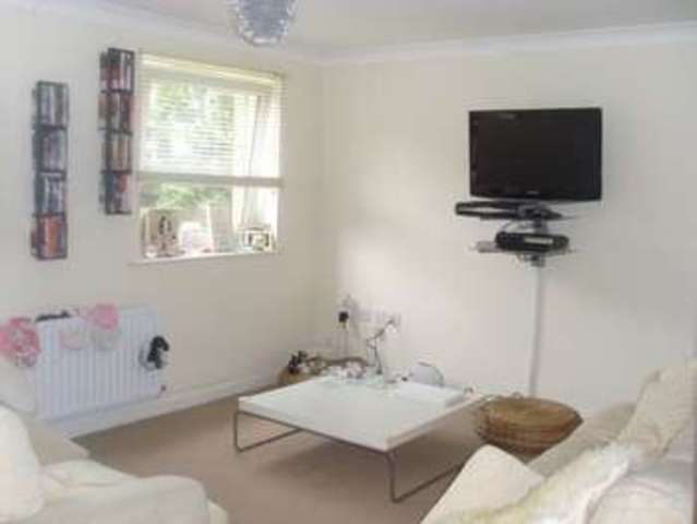  Image of 2 bedroom Flat to rent in Bastins Close Park Gate Southampton SO31 at Bastins Close Park Gate Southampton, SO31 1DZ