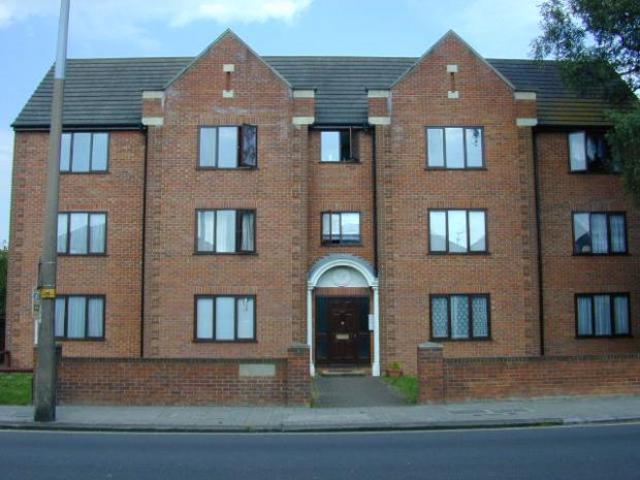  Image of Studio flat to rent in Shakespeare Road Bedford MK40 at 69 Shakespeare Road Bedford Bedford, MK40 2DW
