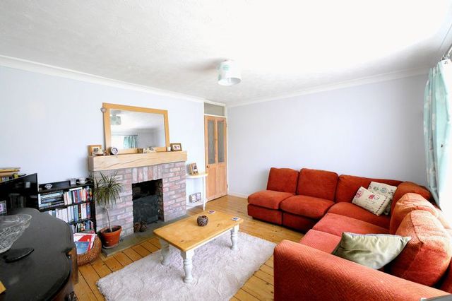  Image of 3 bedroom Detached house for sale in The Moorlands Benson Wallingford OX10 at The Moorlands  Benson, OX10 6RT