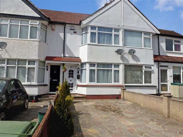  Image of 3 bedroom Terraced house for sale in Beverley Avenue Sidcup DA15 at Sidcup Kent Sidcup, DA15 8HF