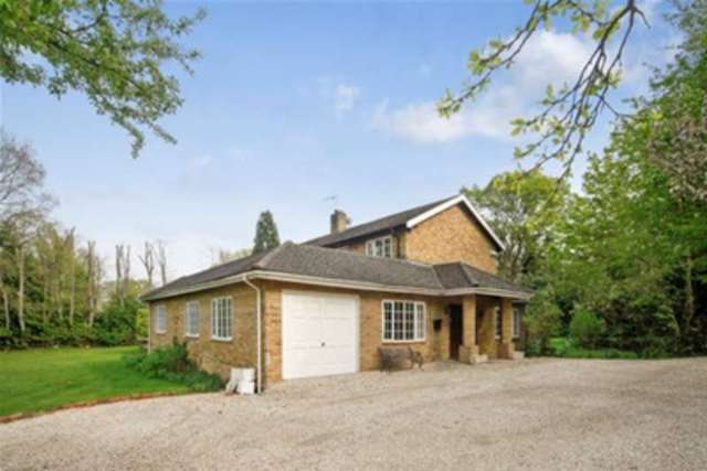  Image of 5 bedroom Detached house to rent in Birds Hill Drive Oxshott Leatherhead KT22 at Leatherhead, KT22 0SP
