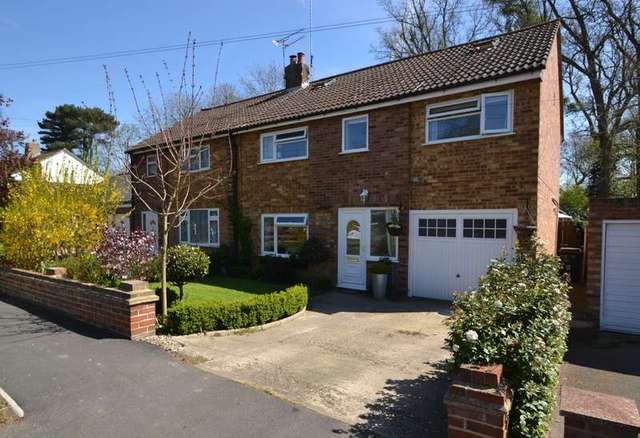  Image of 4 bedroom Semi-Detached house for sale in Bishops Avenue Thorley Bishop
