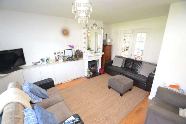  Image of 4 bedroom Semi-Detached house for sale in Bishops Avenue Thorley Bishop