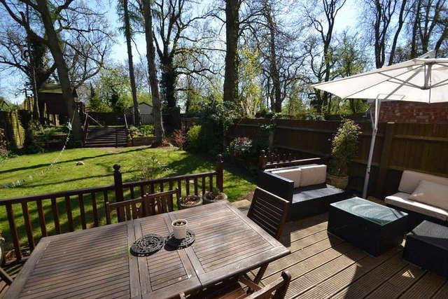 Image of 4 bedroom Semi-Detached house for sale in Bishops Avenue Thorley Bishop