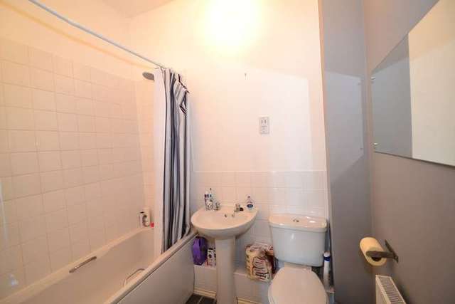 Image of 2 bedroom Flat for sale in Cobham Road Blandford Forum DT11 at Cobham Road  Blandford Forum, DT11 7YF